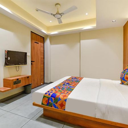 Fabhotel Udhna Inn, Near Udhna Junction สุรัต ภายนอก รูปภาพ